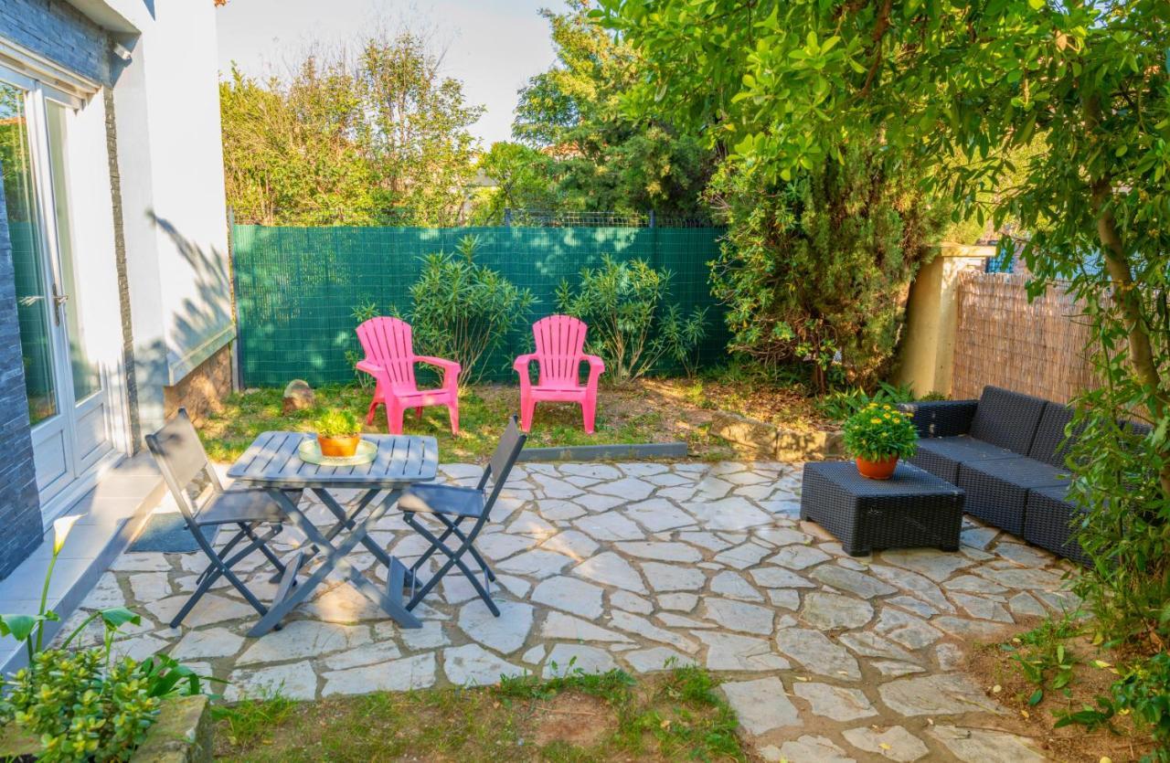 Studio Au Calme Tout Confort Proche Des Plages - Jardin Wifi Parking Fréjus Exterior photo
