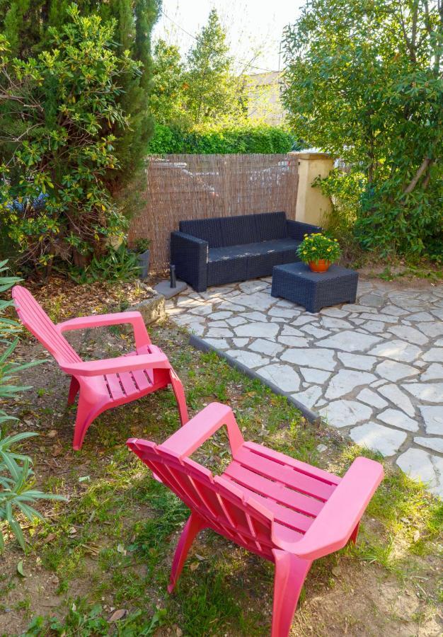 Studio Au Calme Tout Confort Proche Des Plages - Jardin Wifi Parking Fréjus Exterior photo